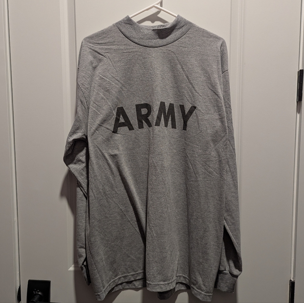 U.S. Army Long Sleeve Physical Fitness Uniform